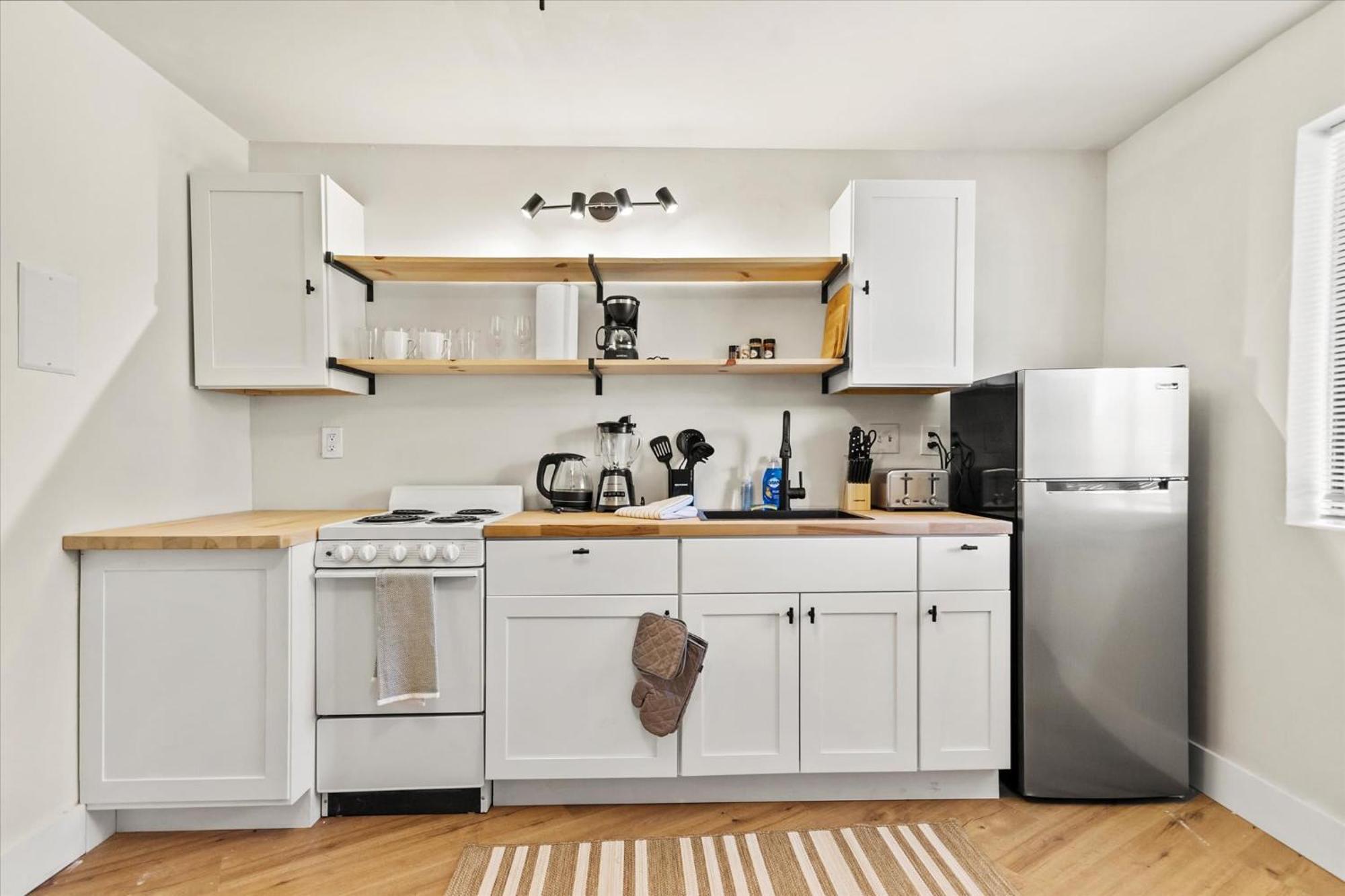Modern Studio Apartment Near Merrimack Park Huntsville Exterior photo